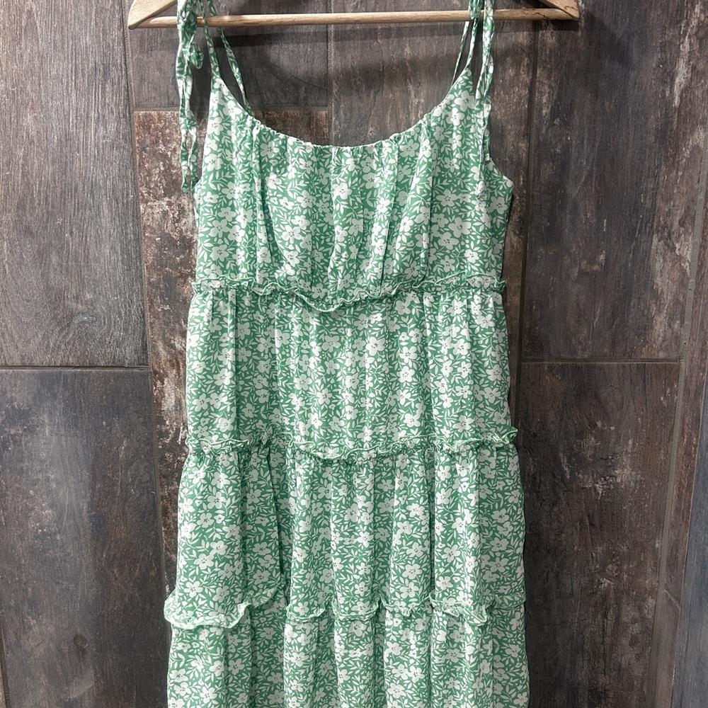 Elegant Green Floral Dress